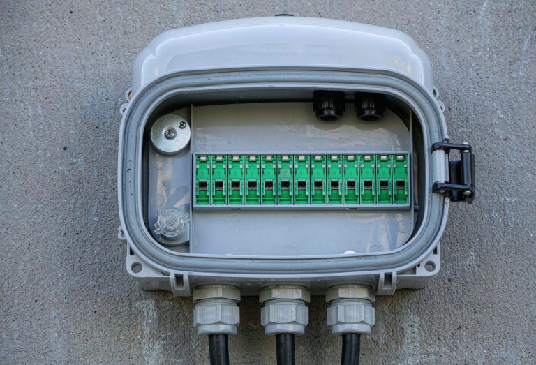 outdoor fiber termination box wall mount IP65